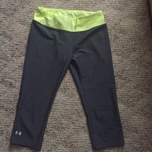 Under Armour capris